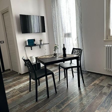 Home J&J Bari Extérieur photo