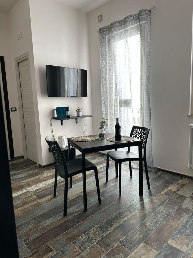 Home J&J Bari Extérieur photo