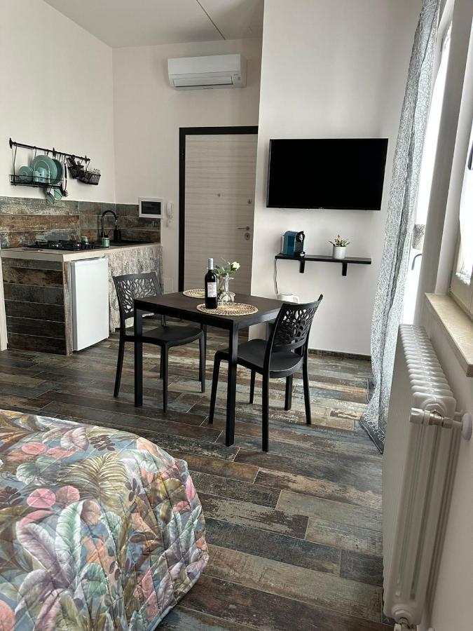 Home J&J Bari Extérieur photo