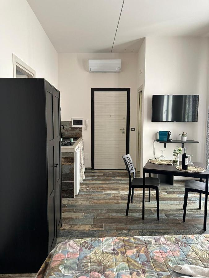 Home J&J Bari Extérieur photo