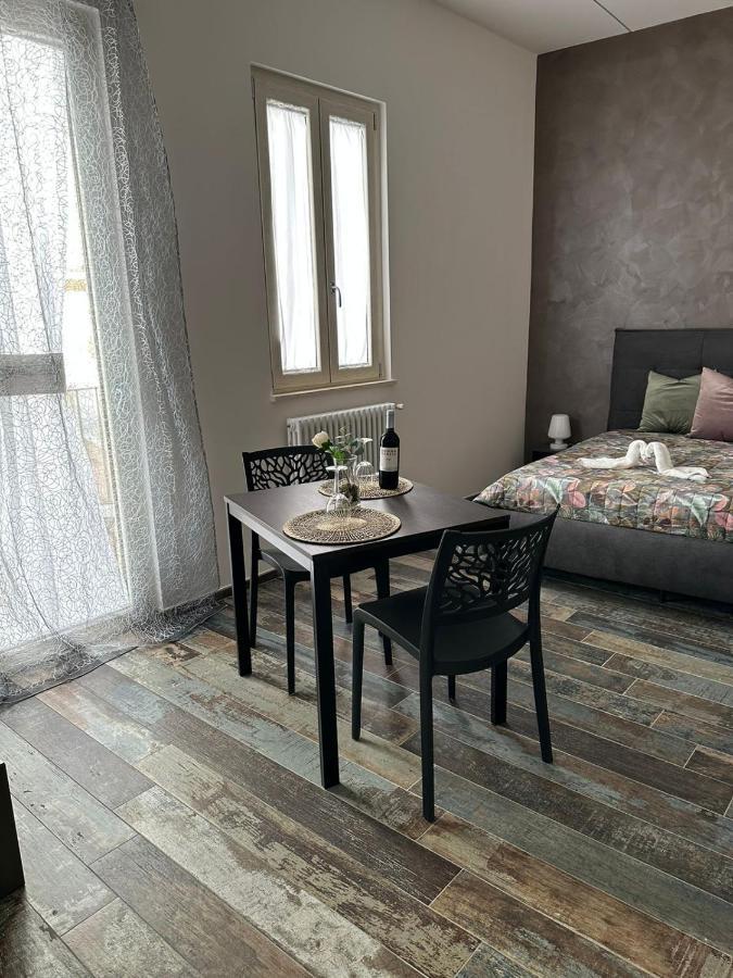 Home J&J Bari Extérieur photo